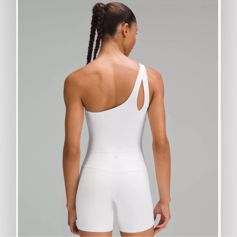 lululemon Ribbed Nulu Asymmetrical Yoga Tank Top in White. Size 6
